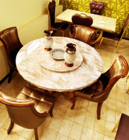 1.2 MARBLE ROUND DINING